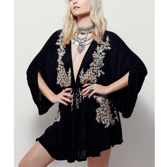 Free People Dresses & Skirts - Free People pretty pineapple dress